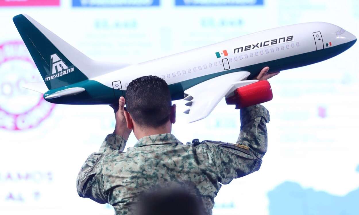 Jugando a los avioncitos 2