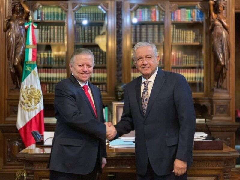 Ministros lacayos del presidente de la República