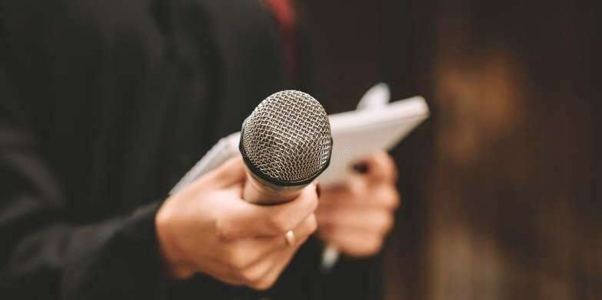 En nombre de la cosa