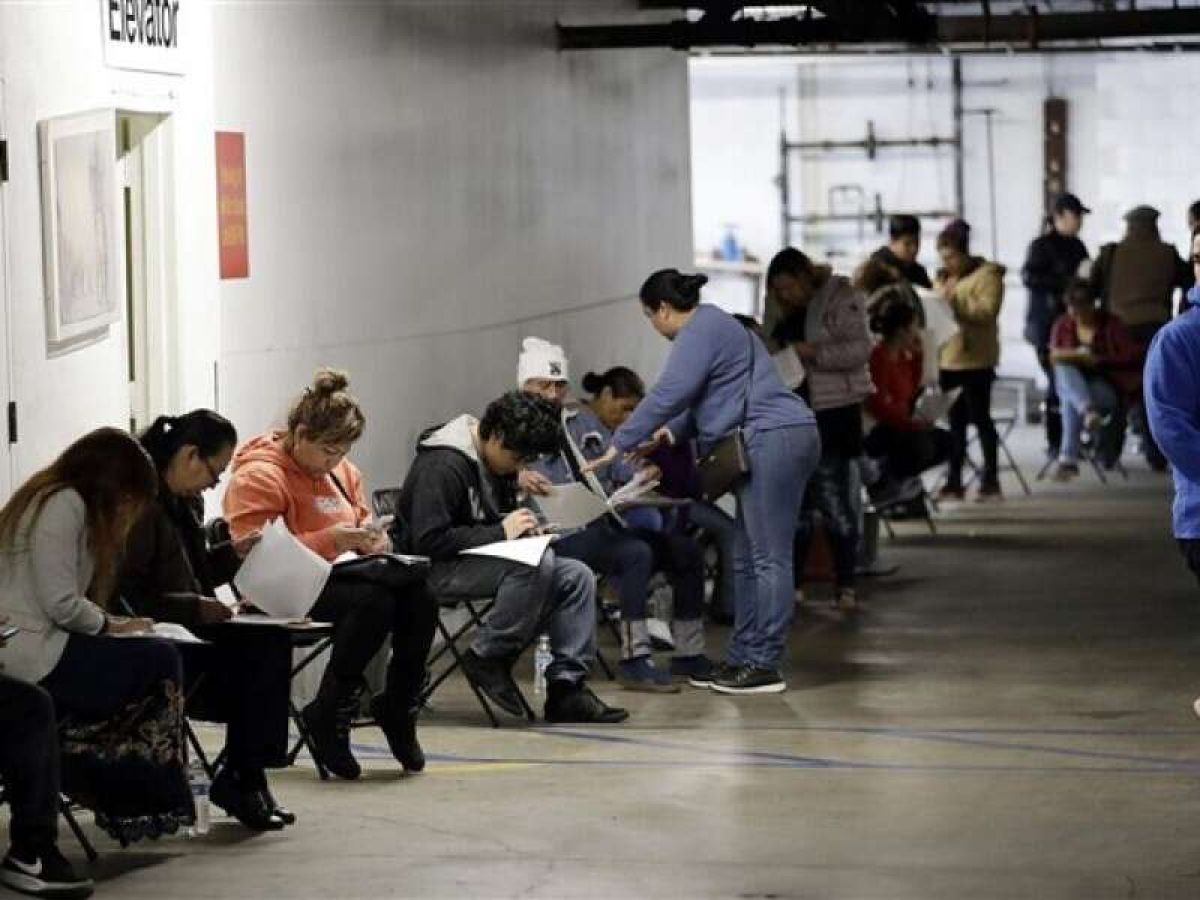 Te duele la cabeza, córtatela: El outsourcing.