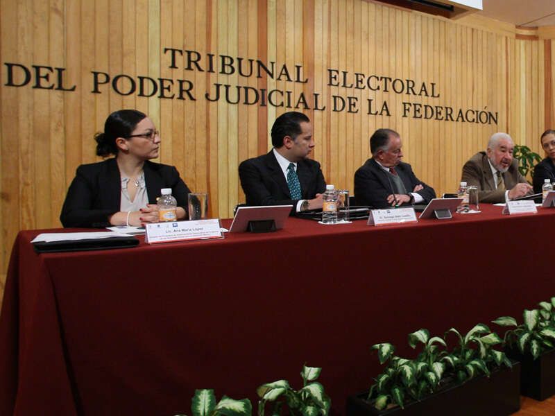 El TEPJF No autorizó a López hacer campaña