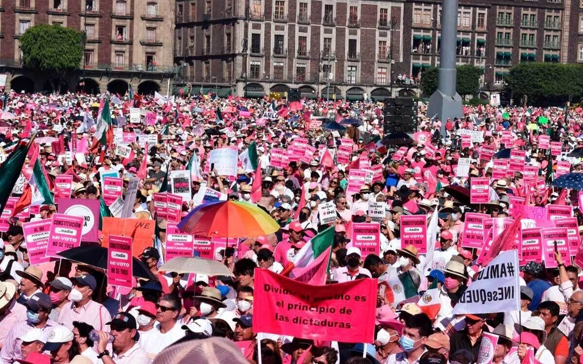 La Marea Rosa y Blanca acapara la atención de las y los mexicanos.