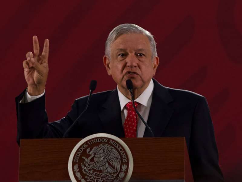 AMLO Propone juicio mediático ilegal por consulta popular
