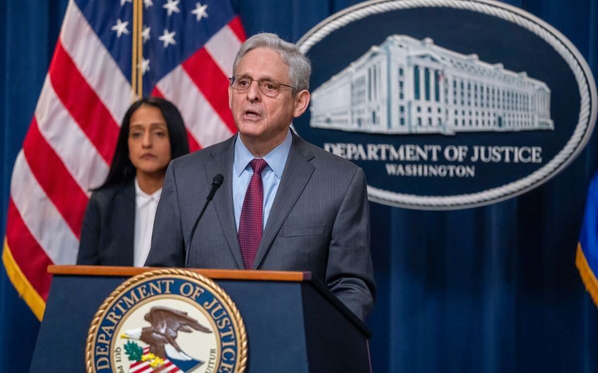 Merrick Garland acusa a "Los Chapitos"