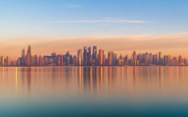QATAR: Aunque su apariencia desértica ha cambiado, en Qatar prevalecen sus valores.