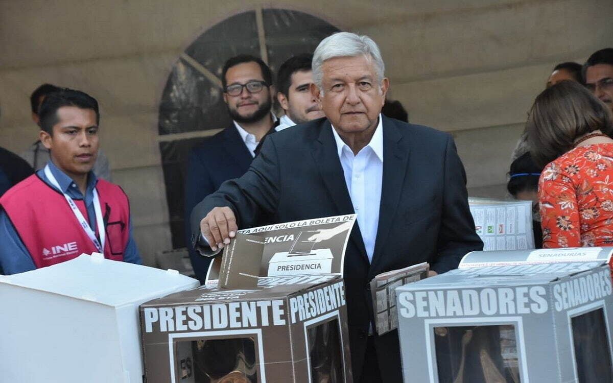 ¡No al espectáculo legislativo de AMLO!